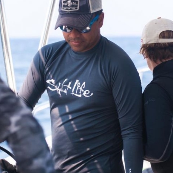 Salt Life Other - Salt Life Daybreak Long Sleeve Fitted Rash Guard